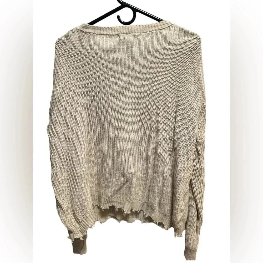 MOON AND MADISON TAN AND GREEN SKULL OVERSIZED SWEATER - Picture 3 of 3